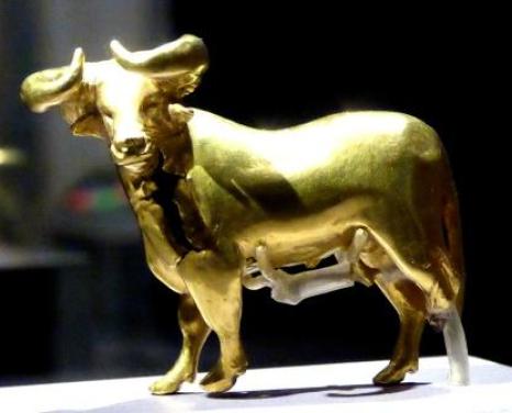Gold cow, 559-331BC, Hamadan, National Museum of Iran, Tehran.